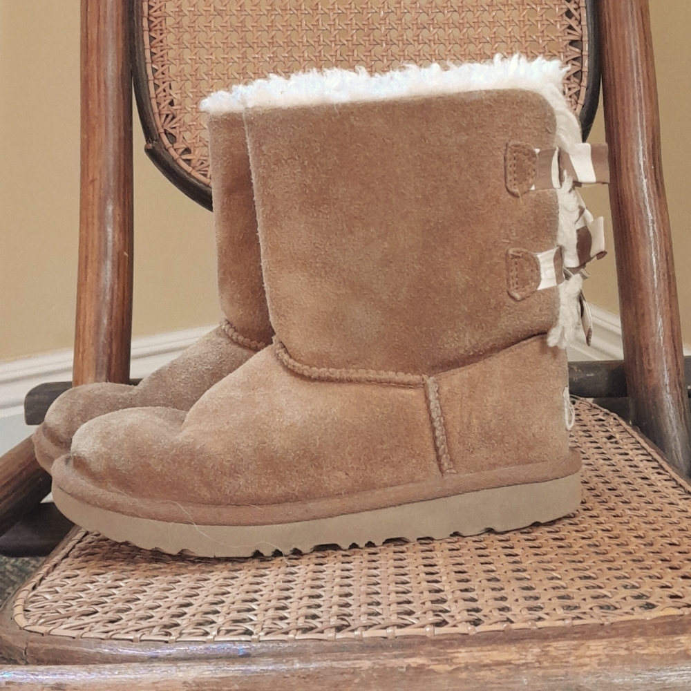 Little Girl Uggs Size 1